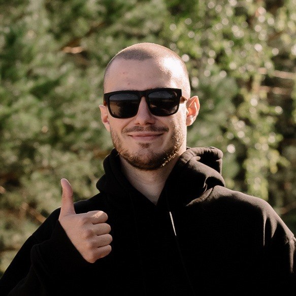 Nikita Cugunovs outdoors, casual portrait